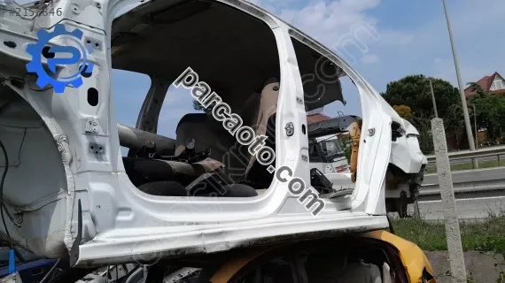 Peugeot 301 sol yan kesme çıkma