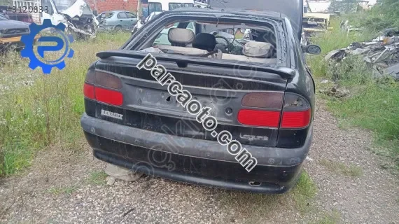 Laguna 1 bagaj kapağı boş yedek parça