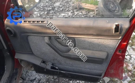 1993 model peugeot 405 sökme sağ ön kapı döşemesi