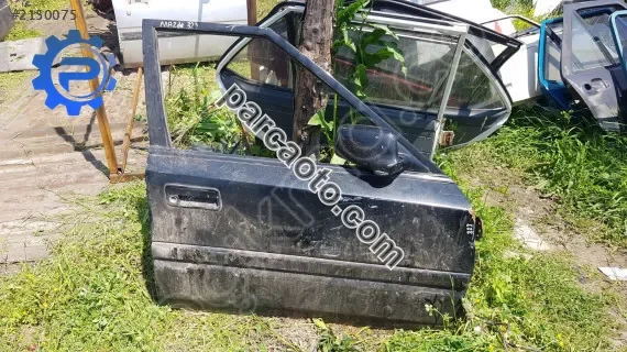 Mazda 323 sağ ön kapı çıkma