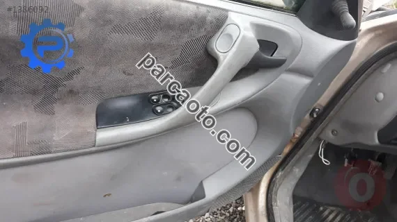 1998 opel astra f station 8v çıkma sol ön cam krikosu