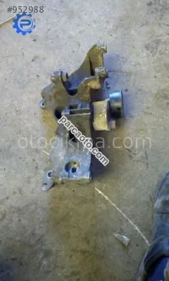 renault kangoo sökme şarj dinamosu ayağı