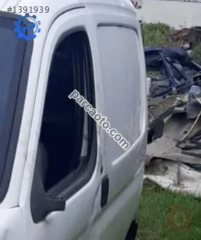 2006 model peugeot partner 1.9 çıkma sol ön kapı camı fitili