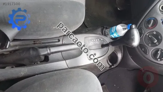ford focus hb coupe çıkma vites konsolu komple