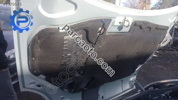 Renault Kango 2  kaput kecesi çıkma