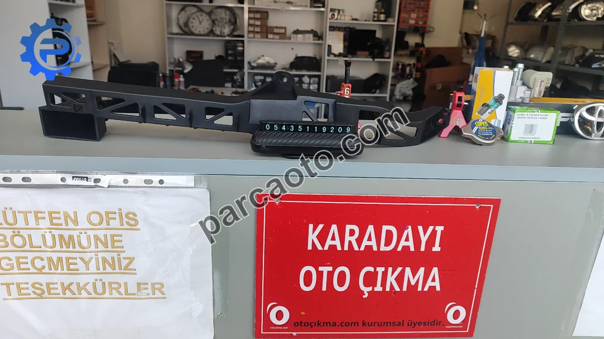 Mazda 3 2003 2006 sağ ön far altı breketi 