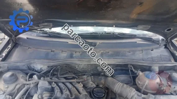 volkswagen polo çıkma ön cam ızgarası