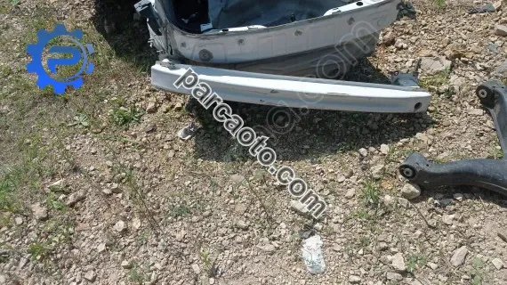 Octavia arka tampon Demiri çıkma