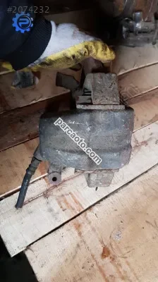 fiat uno çıkma sağ kaliper