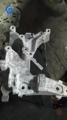 Peugeot 1.6 şarj dinamosu ayağı çıkma