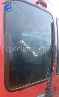 2001 model renault kangoo 1.9 çıkma sol bagaj kapak camı