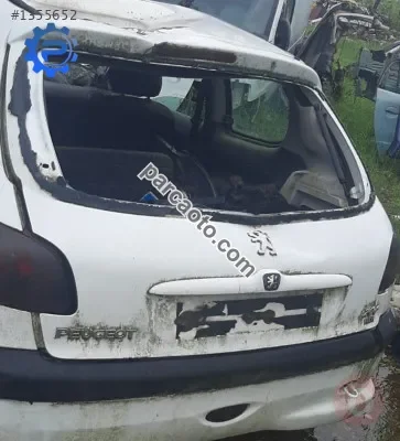 Peugeot 206 çıkma bagaj kapağı hasarlı