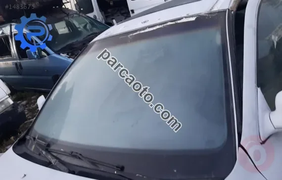 1996 hyundai elantra 1.8 otomatik çıkma ön cam