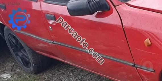 peugeot 205 1.4 benzinli çıkma sağ kapı bandı