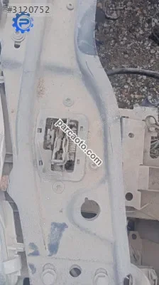 Renault Laguna 1 kaput kilidi çıkma