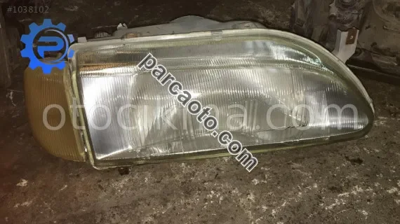 renault r19 çıkma sağ far sinyal