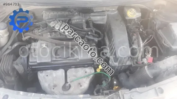 2009 model peugeot 207 1.4 benzinli çıkma motor aksamı