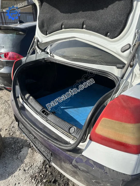 Renault megane 2 ıı Arka bagaj fitili Renault megane 2 ıı Arka bagaj fitili