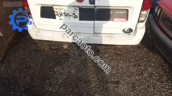 Caddy 2000 model arka tampon yedek parça
