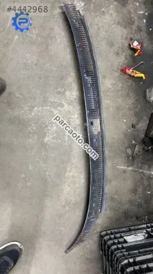 Pejo 405 cam önü ızgarası
