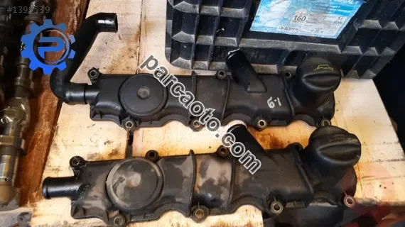 peugeot partner 1.9 çıkma külbütör üst kapağı plastik