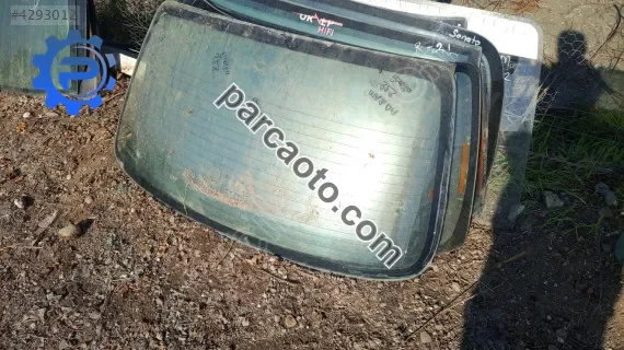 Mazda 323 familia arka cam