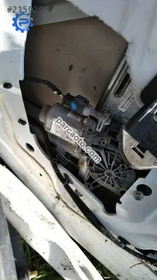 Peugeot 301 sol arka cam krikosu çıkma