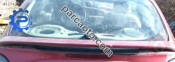 2002 model renault megane 1 coupe çıkma bagaj camı