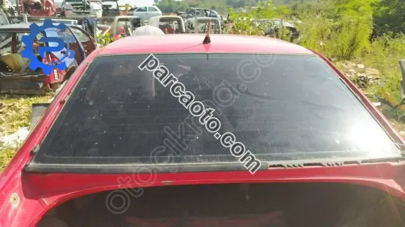 Polo classic arka cam çıkma