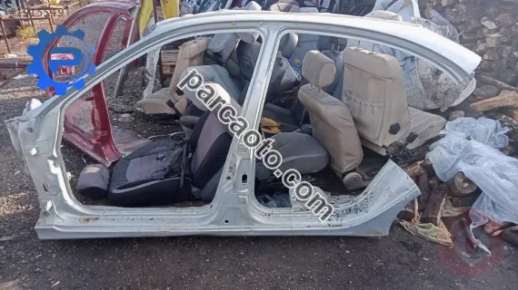 renault megane 1 kesme sol marşbiyel kapı direği