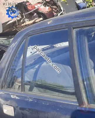 toyota crassida çıkma sağ arka kapı camı