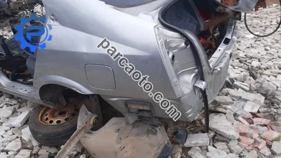 nissan primera p12 kesme sol arka çamurluk