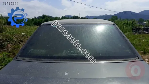 renault r21 çıkma arka cam