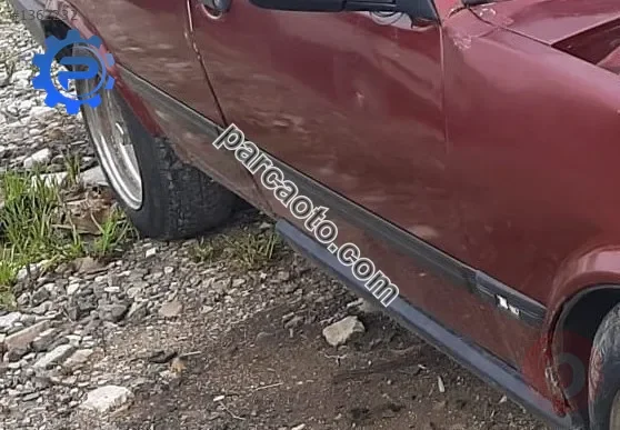 1992 model tofaş doğan çıkma sağ takım kapı bandı