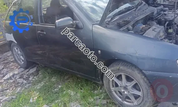 2011 model seat ibiza 16v çıkma sağ yan panel