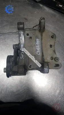 Peugeot 207-Citroen C2-Citroen C3 şarj dinamosu ayağı çıkma