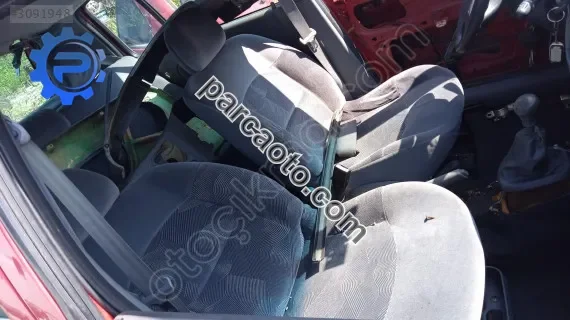 Clio 2 ön koltuklar dolu airbegli yedek parça
