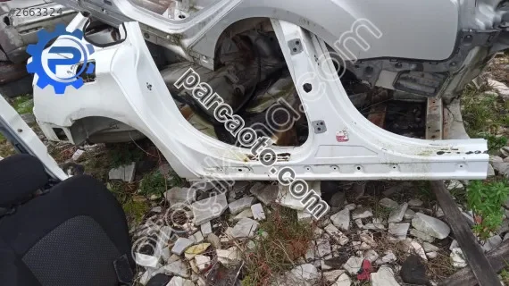 Citroen C5 kesme sağ arka çamurluk yedek parça