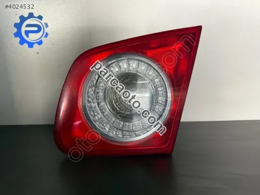 Sağ İç Stop VW Jetta 2006-2010 1K5945094
