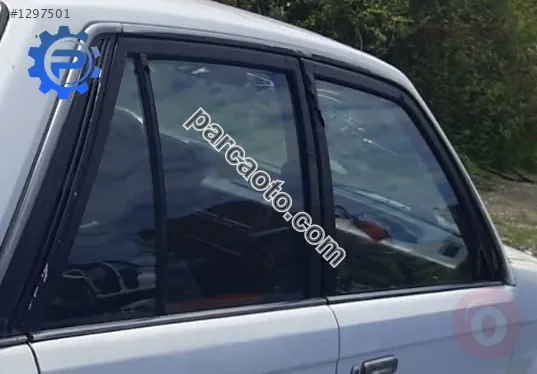 1988 model mazda 323 1.6 çıkma sağ takım kapı camı