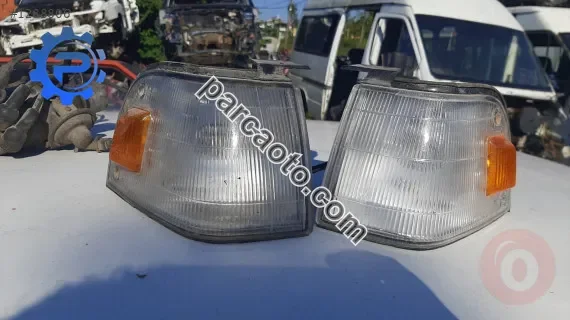 mazda 323 sedan çıkma sağ sol sinyal