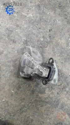 Megan 1 1.6 motor takozu çıkma