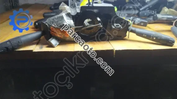 peugeot 607 çıkma sinyal silecek kolu
