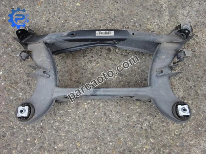 Peugeot 408 1.2 PureTech GT 2023-2025 orjinal çıkma travers Peugeot 408 1.2 PureTech GT 2023-2025 orjinal çıkma travers