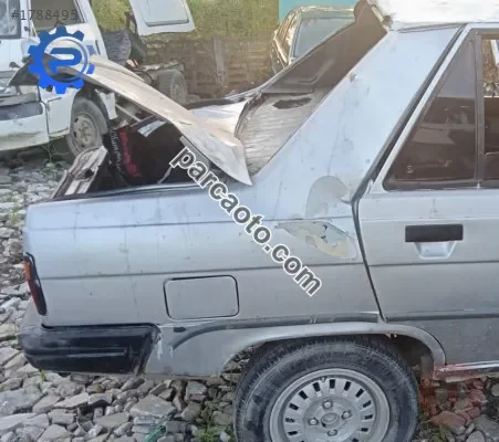 renault r9 broadway 1.4 çıkma sağ arka çamurluk