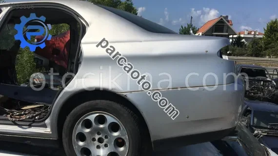 alfa romeo 166 çıkma sol arka çamurluk