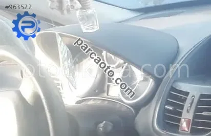 peugeot 207 1.4 benzinli çıkma gösterge paneli