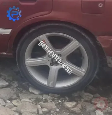 1983 model honda accord 1.6 çıkma sol arka jant lastik