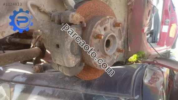 suzuki swift çıkma sol ön taşıyıcı