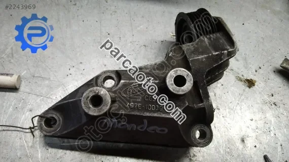 Ford Mondeo 2.0 Motor Braketi çıkma